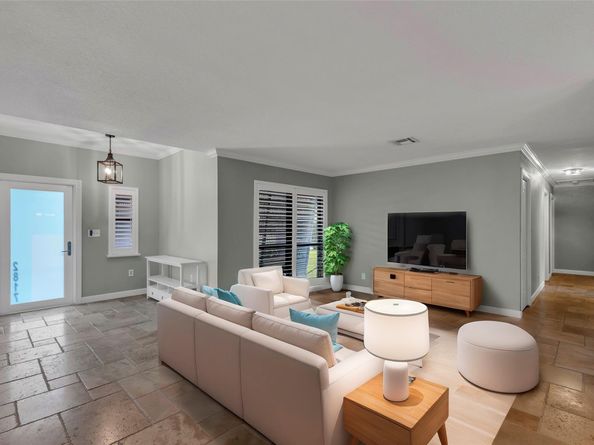 2817 NE 10th Ave, Wilton Manors FL 33334