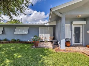 2817 NE 10th Ave, Wilton Manors FL 33334