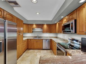 2817 NE 10th Ave, Wilton Manors FL 33334