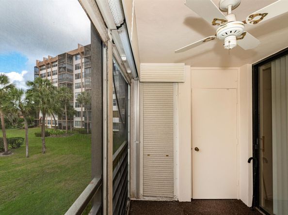 1000 Saint Charles Pl 220, Pembroke Pines FL 33026