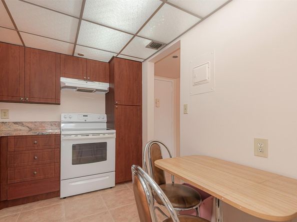 1000 Saint Charles Pl 220, Pembroke Pines FL 33026