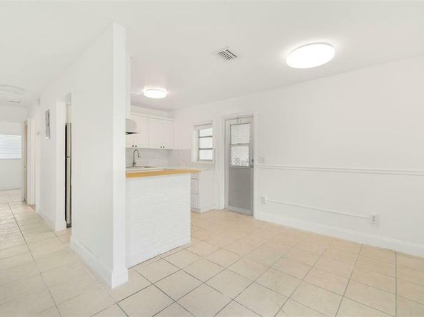 511 NW 18th St, Pompano Beach FL 33060