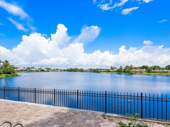 17654 Bocaire Way, Boca Raton FL 33487