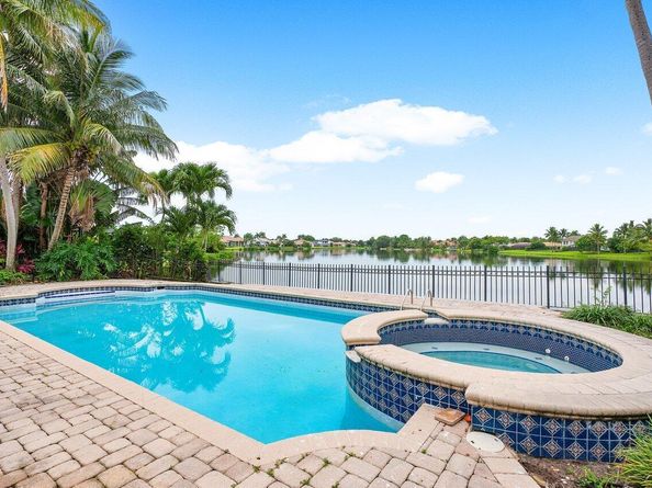 17654 Bocaire Way, Boca Raton FL 33487