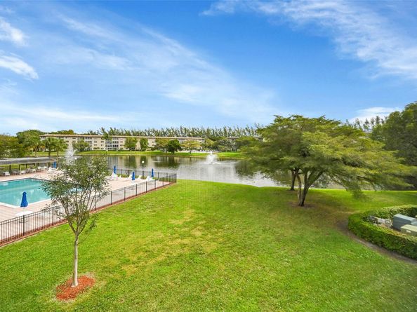 1804 Eleuthera Pt E3, Coconut Creek FL 33066