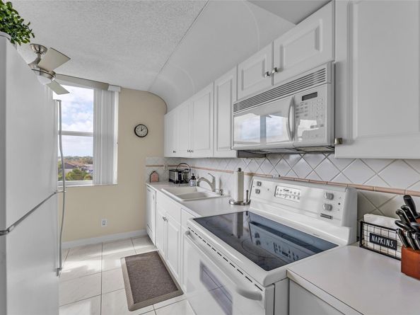 2639 N Riverside Dr 605, Pompano Beach FL 33062