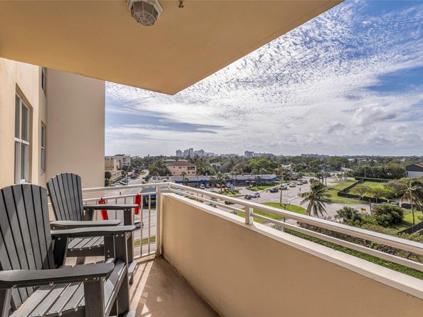 2639 N Riverside Dr 605, Pompano Beach FL 33062