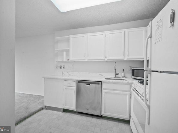 5225 Pooks Hill Road 1814N, Bethesda MD 20814