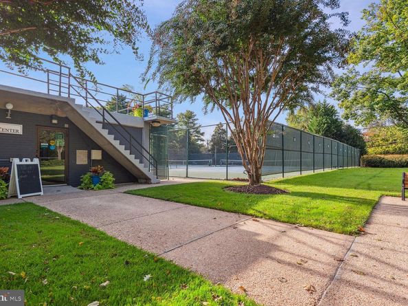 5225 Pooks Hill Road 1814N, Bethesda MD 20814