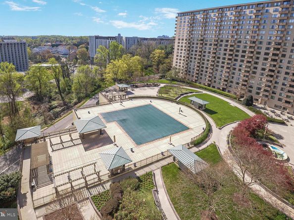 5225 Pooks Hill Road 1814N, Bethesda MD 20814