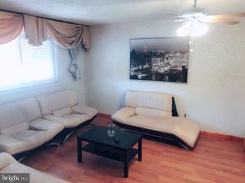 1122 W Oxford Street
