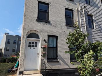 2118 W Master Street
