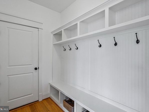938 Dead Run Drive, Mclean VA 22101