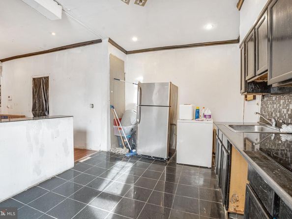 138 E Pomona Street, Philadelphia PA 19144