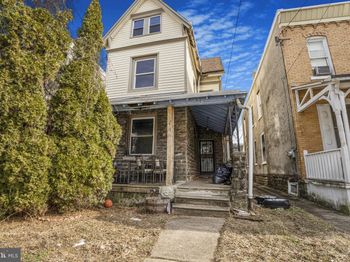 138 E Pomona Street