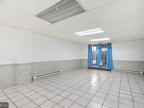 643 Saint Anthony Lane, Upper Darby PA 19082