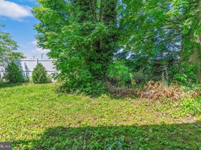 643 Saint Anthony Lane, Upper Darby PA 19082