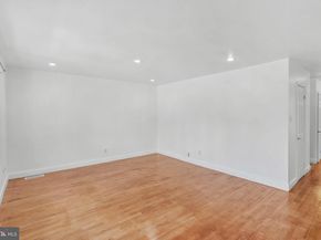 643 Saint Anthony Lane, Upper Darby PA 19082
