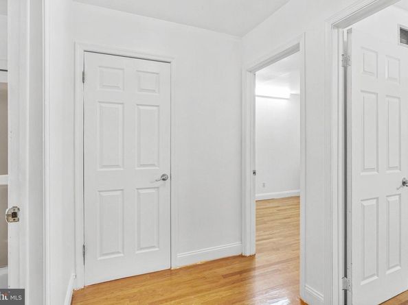 643 Saint Anthony Lane, Upper Darby PA 19082
