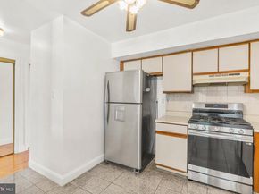643 Saint Anthony Lane, Upper Darby PA 19082