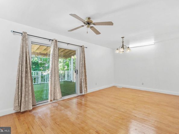 643 Saint Anthony Lane, Upper Darby PA 19082