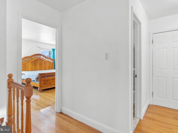 643 Saint Anthony Lane, Upper Darby PA 19082