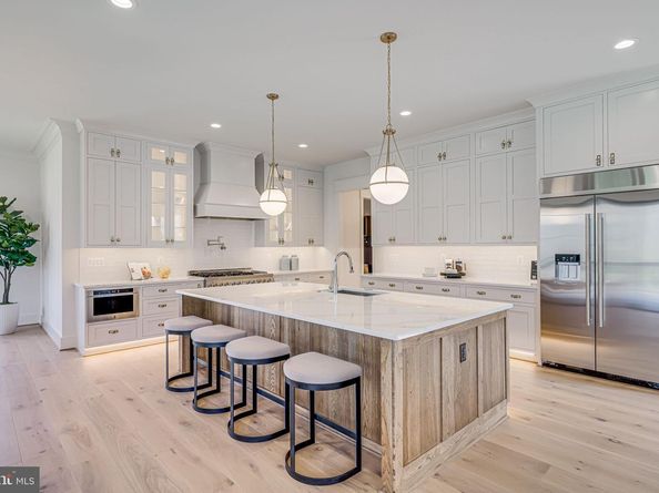 508 Nelson Drive NE, Vienna VA 22180