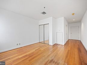 1100 Vine Street 1209, Philadelphia PA 19107