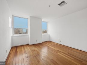 1100 Vine Street 1209, Philadelphia PA 19107
