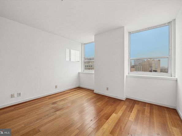 1100 Vine Street 1209, Philadelphia PA 19107