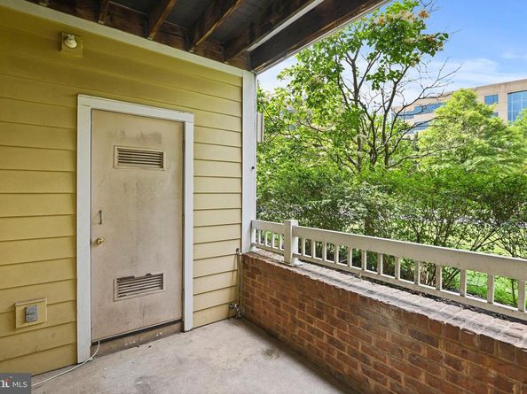 12901 Alton Square 102, Herndon VA 20170