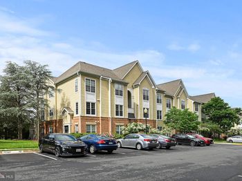 12901 Alton Square