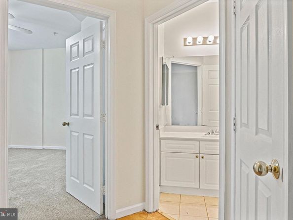 12901 Alton Square 102, Herndon VA 20170