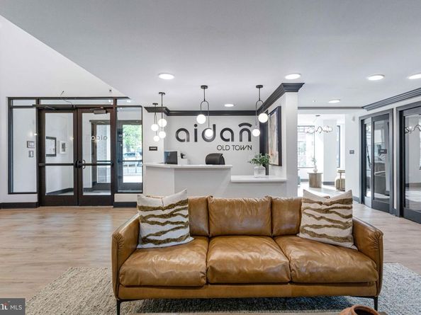 701 N Henry Street 212, Alexandria VA 22314