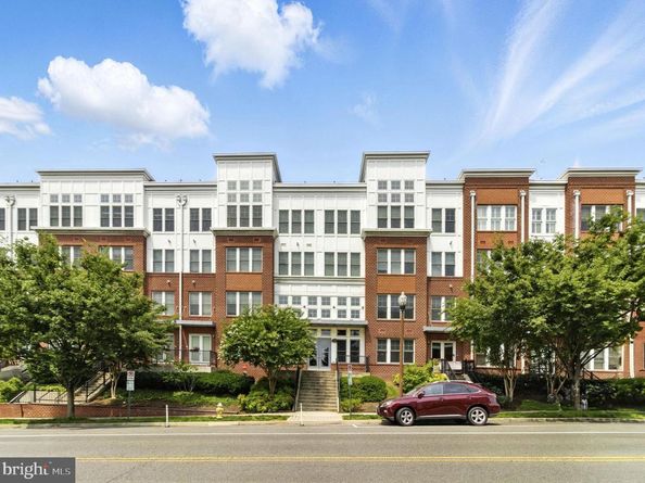 1418 N Rhodes Street B422, Arlington VA 22209