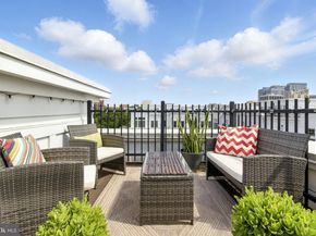 1418 N Rhodes Street B422, Arlington VA 22209