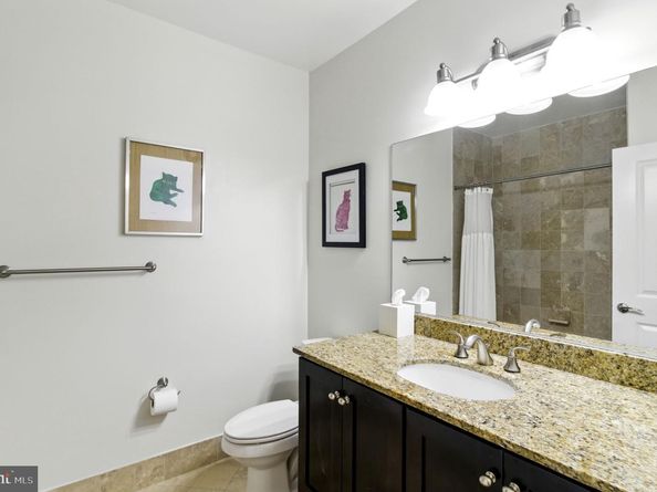 1418 N Rhodes Street B422, Arlington VA 22209