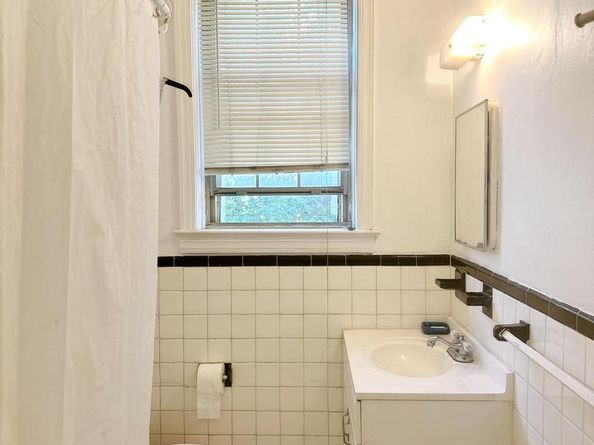 1404 Tuckerman Street NW 202, Washington DC 20011