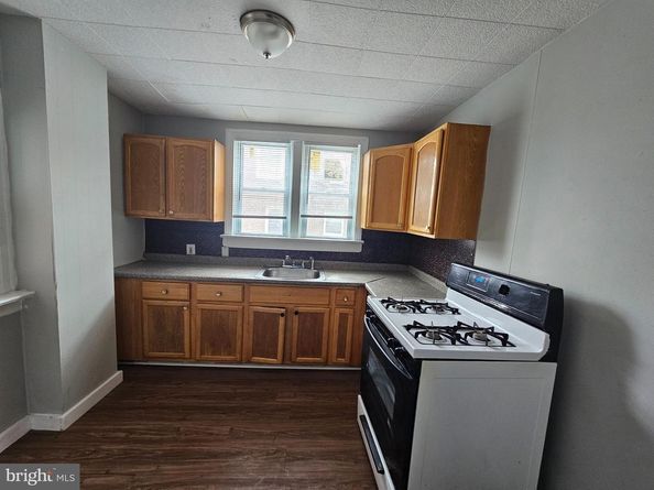 3902 Howland Street, Philadelphia PA 19124