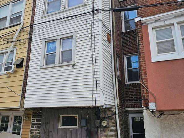 3902 Howland Street, Philadelphia PA 19124