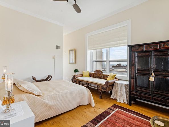 1425 Locust Street 33A, Philadelphia PA 19102