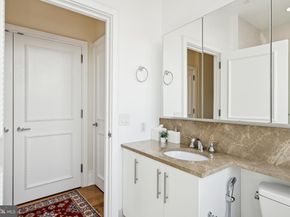 1425 Locust Street 33A, Philadelphia PA 19102