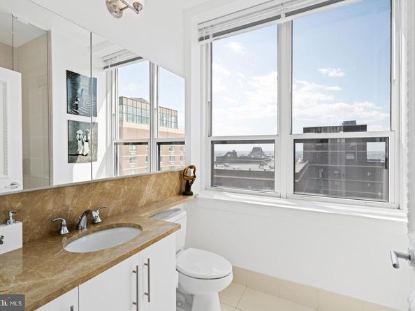 1425 Locust Street 33A, Philadelphia PA 19102