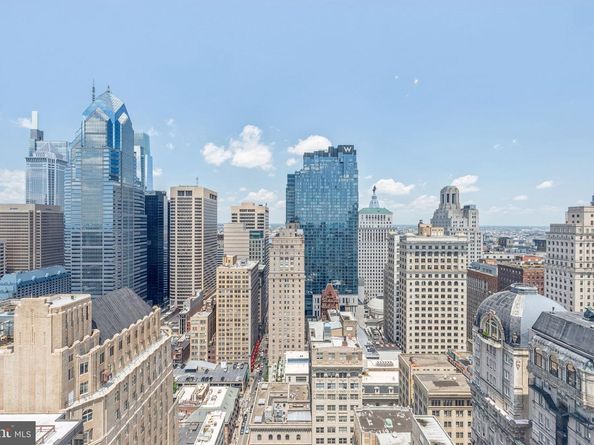 1425 Locust Street 33A, Philadelphia PA 19102