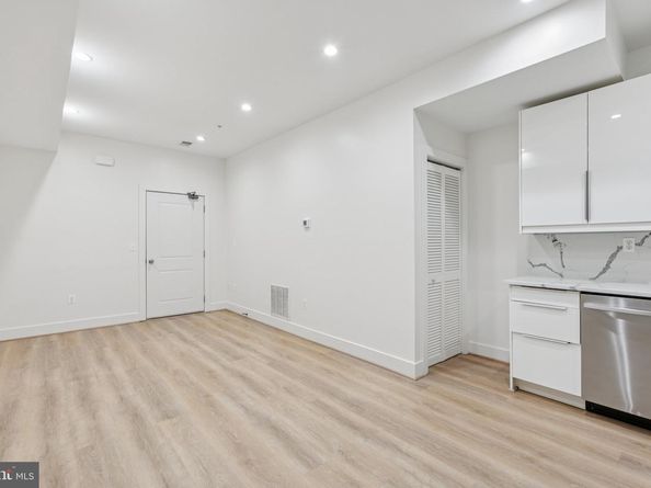 429 20TH Street NE 1, Washington DC 20002