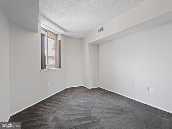 1001 N Vermont Street 910, Arlington VA 22201