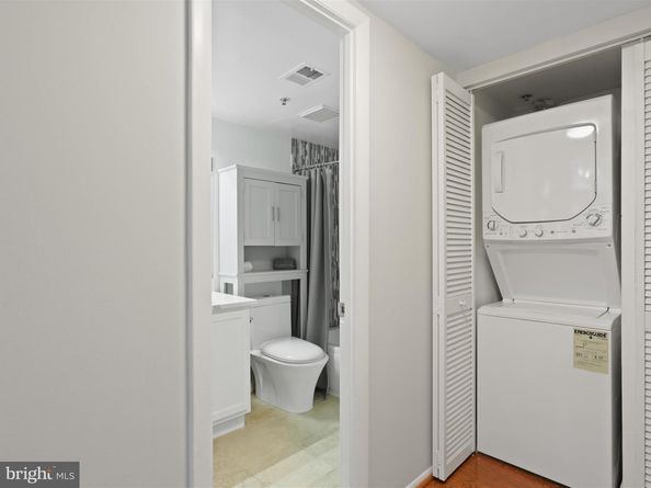 1001 N Vermont Street 910, Arlington VA 22201