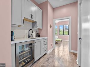 4523 Riverside Way, Philadelphia PA 19127