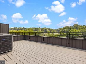 4523 Riverside Way, Philadelphia PA 19127