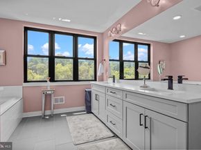 4523 Riverside Way, Philadelphia PA 19127